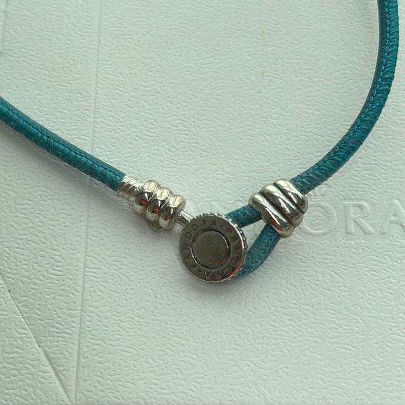 Pandora Blue Double Leather Bracelet Size - D2 - Picture 3 of 5
